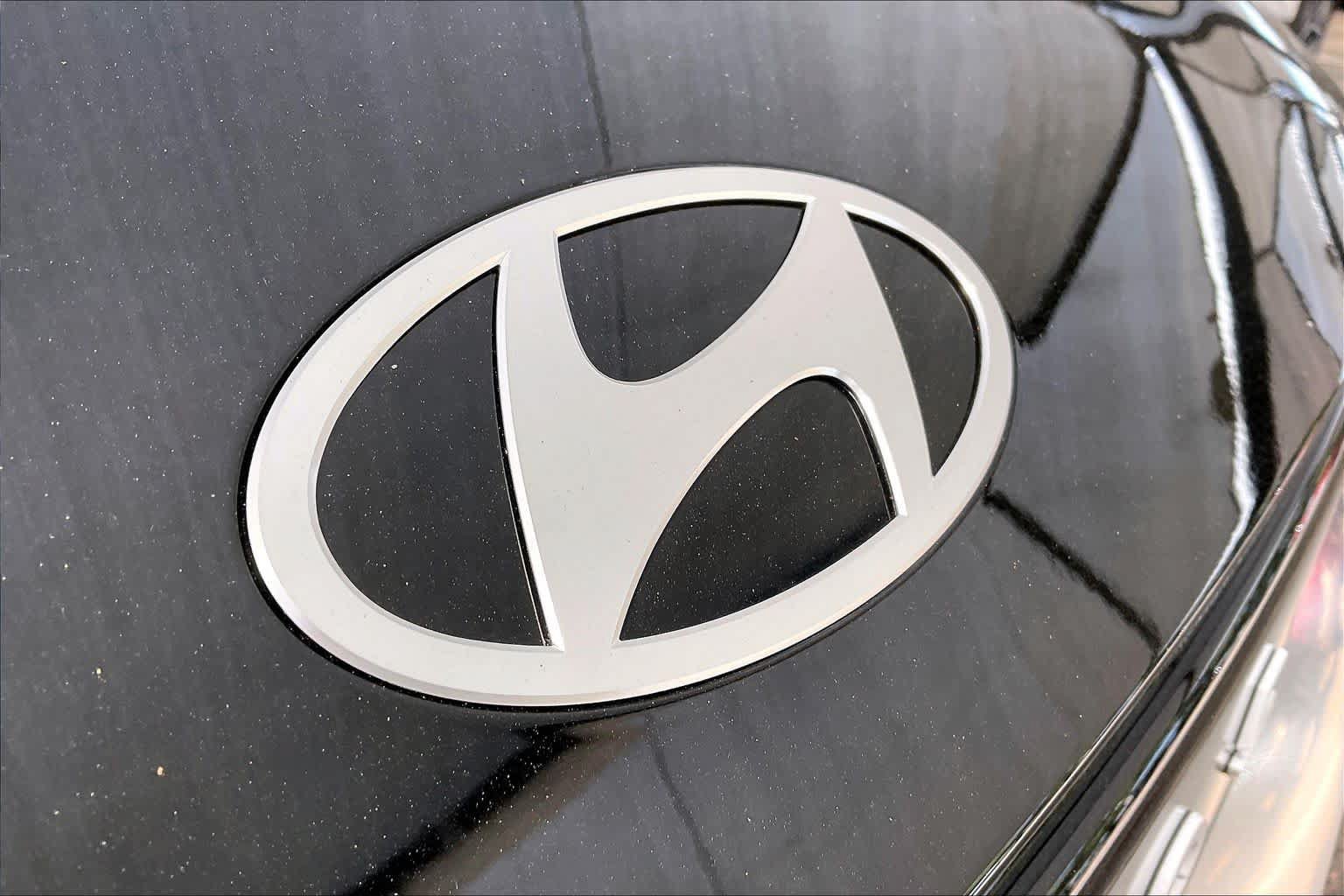 Certified 2025 Hyundai Ioniq 5 Limited AWD/4WD image 30