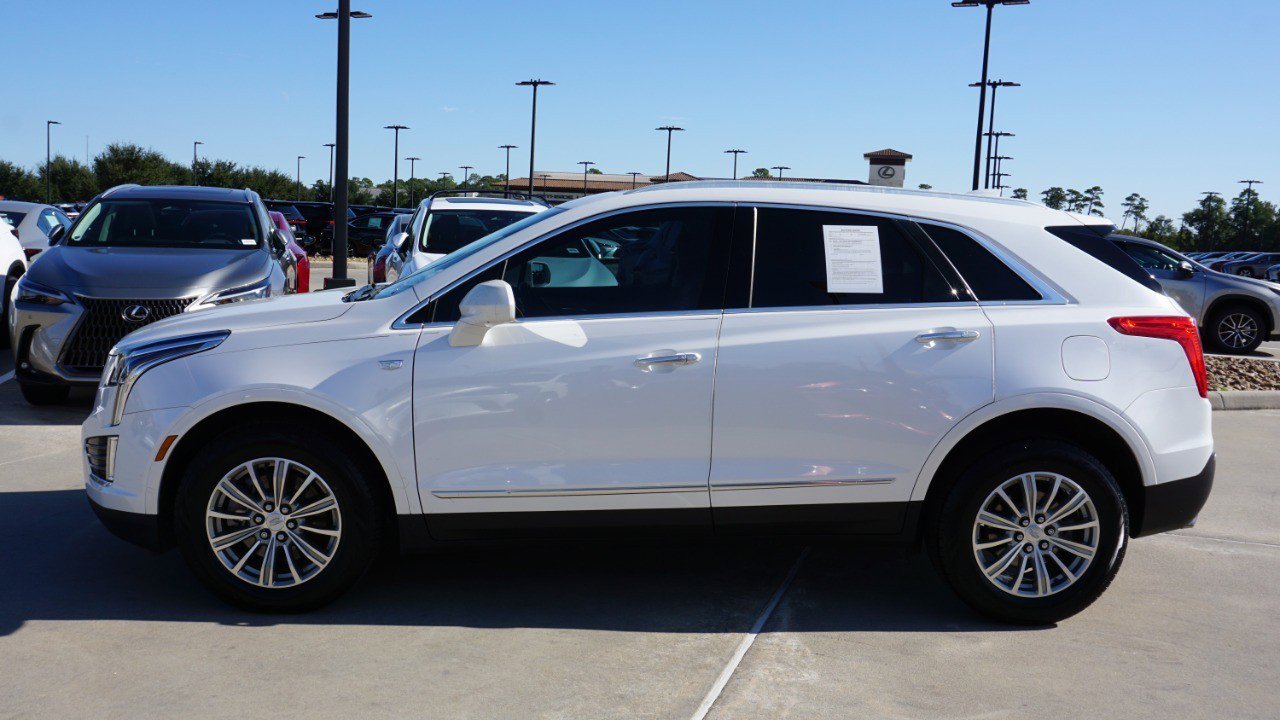 Used 2018 Cadillac XT5 Luxury w/ Driver Awareness Package image 5
