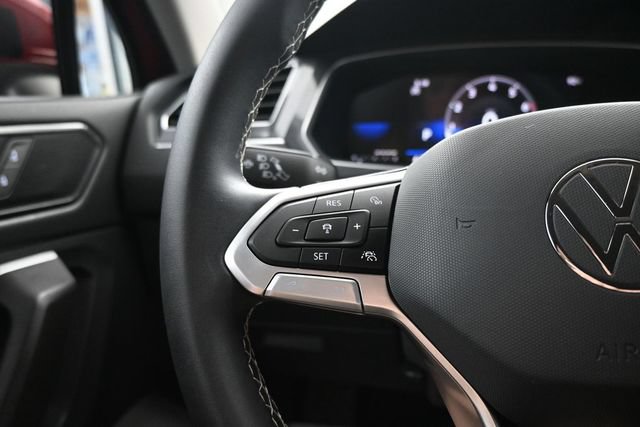 Used 2023 Volkswagen Tiguan SE FWD image 16