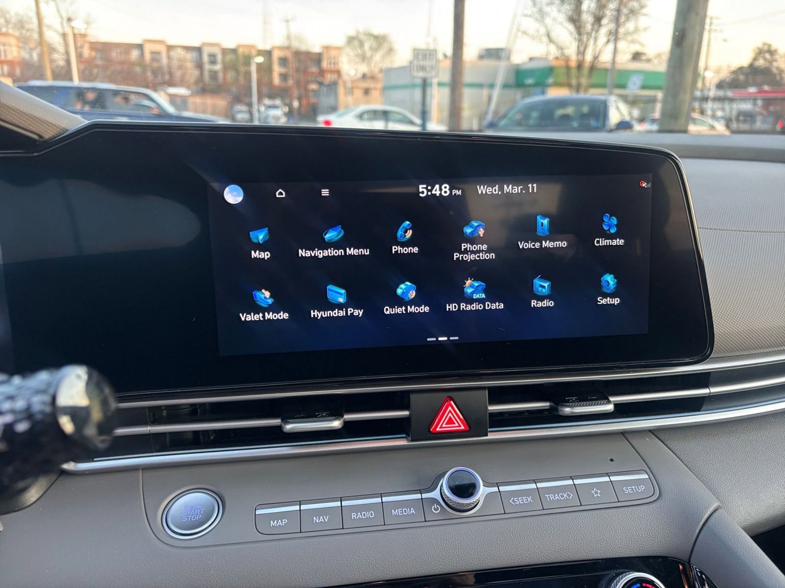 Used 2025 Hyundai Elantra SEL image 21