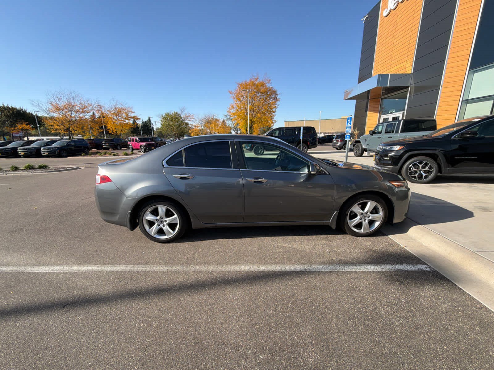 Used 2010 Acura TSX Sedan FWD image 3
