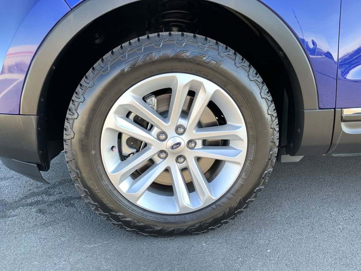 Used 2014 Ford Explorer XLT w/ Equipment Group 201A image 11