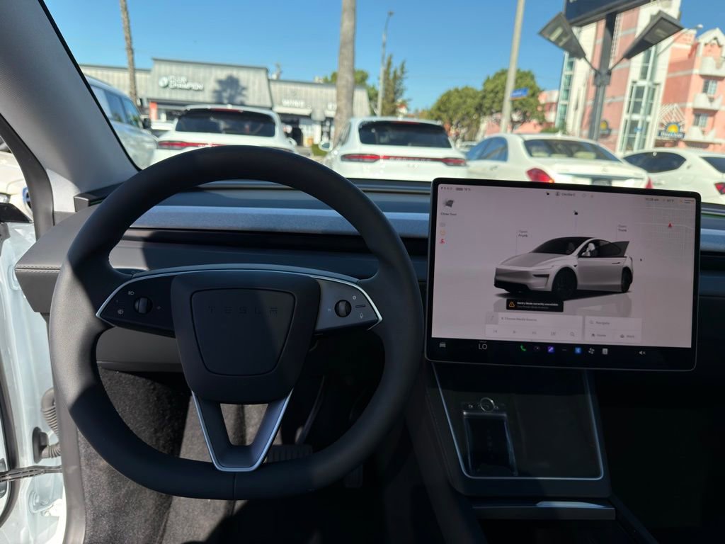 Used 2026 Tesla Model Y Long Range image 26