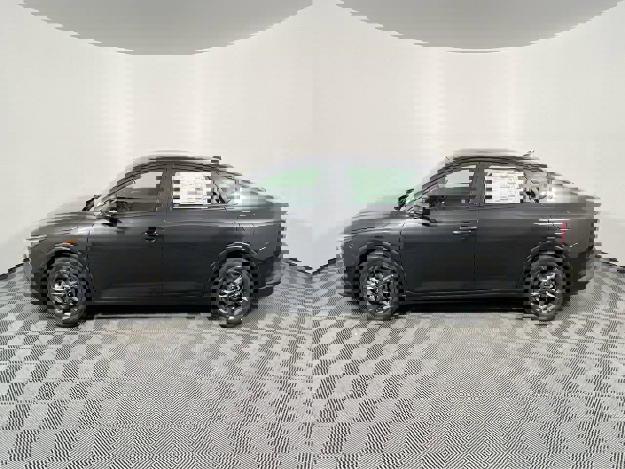 New 2025 Kia K4 LXS image 7