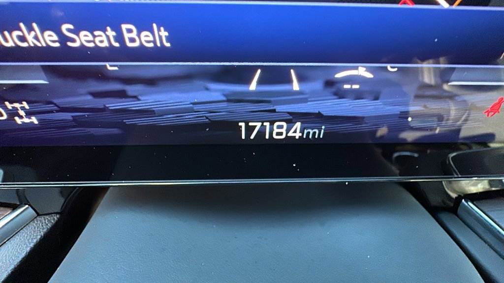 Certified 2025 Chevrolet Suburban Z71 w/ Comfort Package image 16