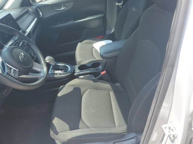 Used 2021 Kia Forte LXS FWD image 16