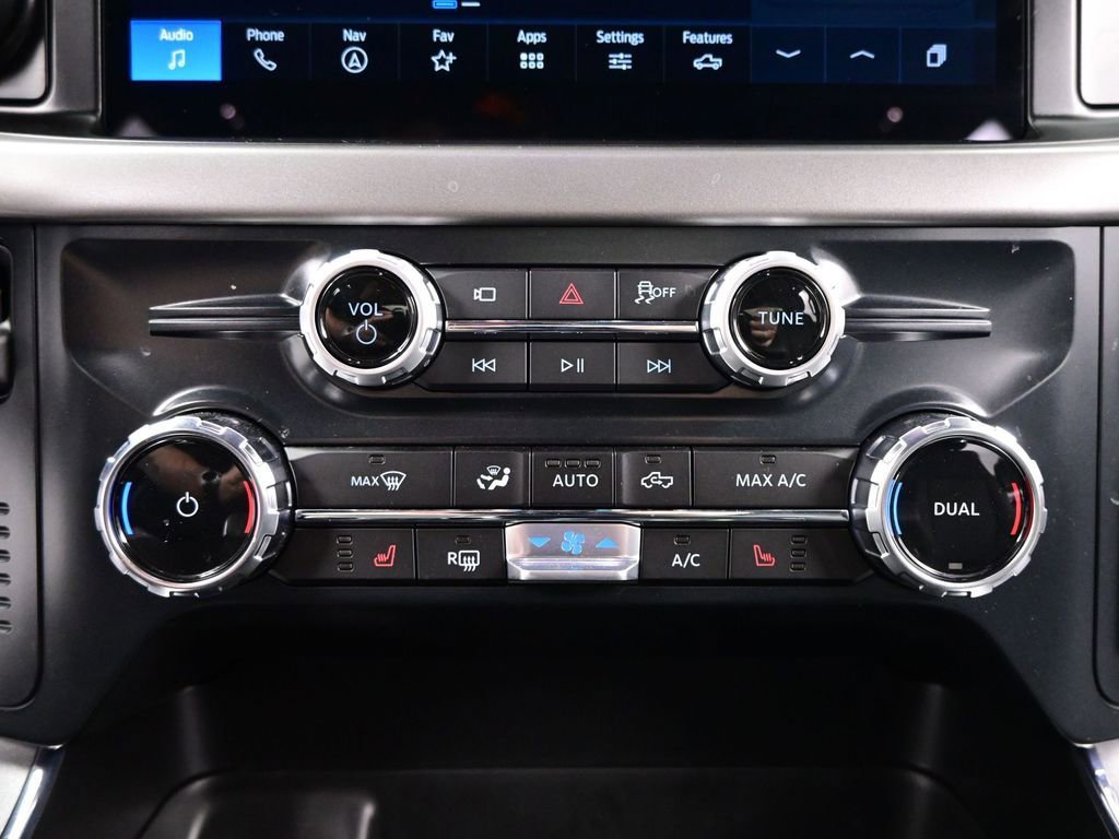 Used 2025 Ford F150 Lightning XLT image 17