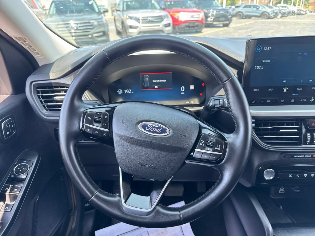 Used 2025 Ford Escape Active w/ Active Premium Tech Pack AWD/4WD image 21