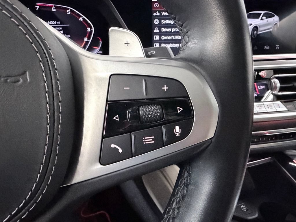 Used 2022 BMW X6 M50i w/ Executive Package AWD/4WD image 26