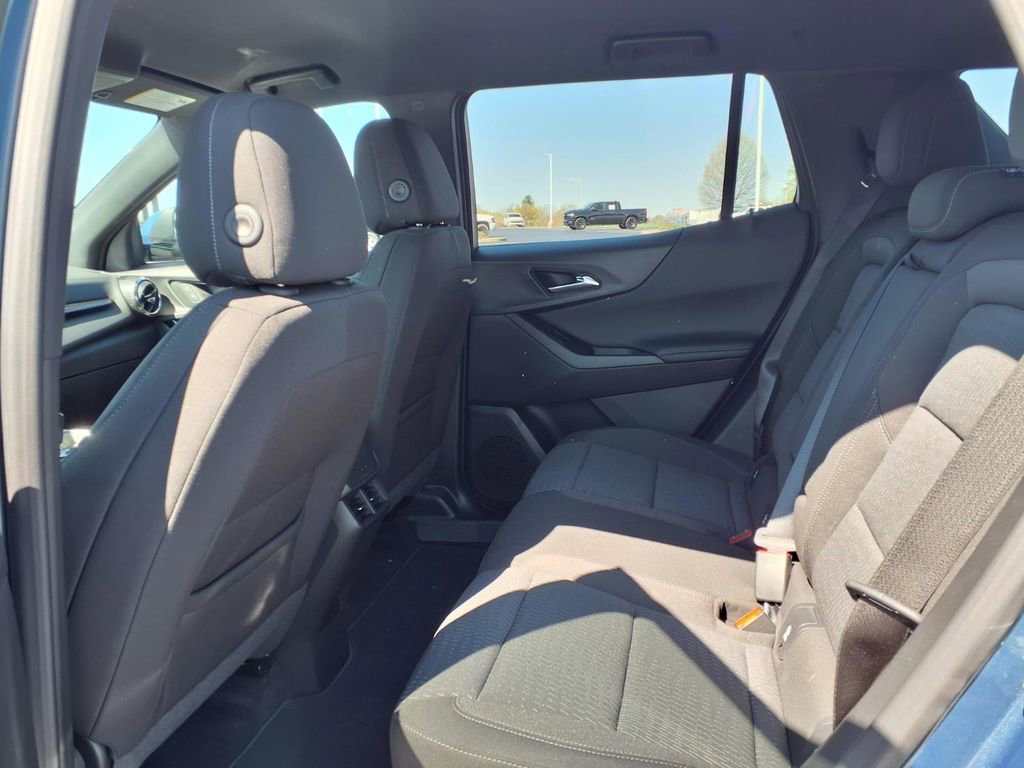 Used 2026 Chevrolet Equinox LT FWD image 24