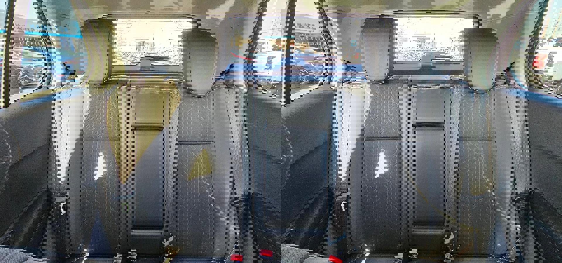 Used 2022 Chevrolet Trax LT w/ Sport Edition image 11