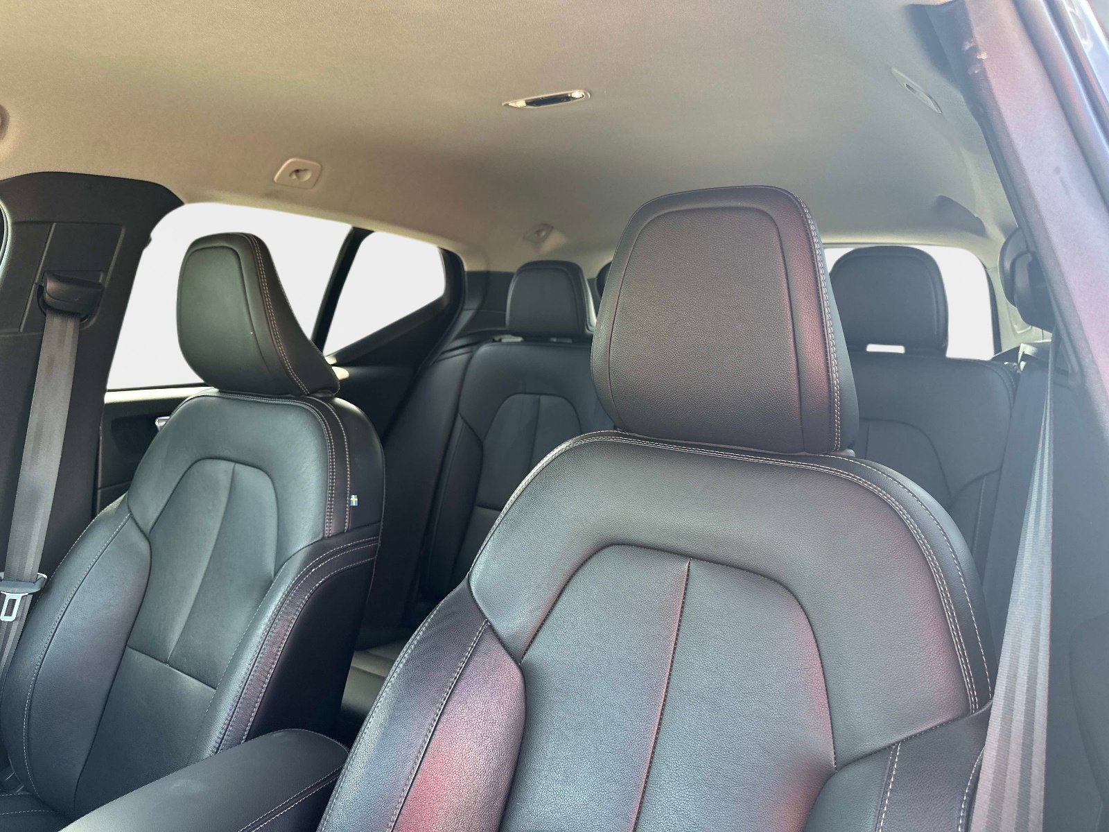 Used 2021 Volvo XC40 T5 Momentum image 19