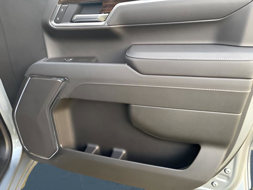 New 2026 GMC Sierra 1500 Elevation image 17