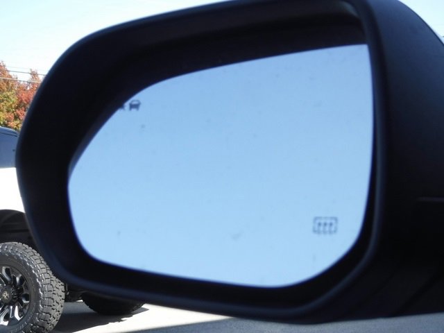 Used 2025 Chevrolet Equinox RS image 37