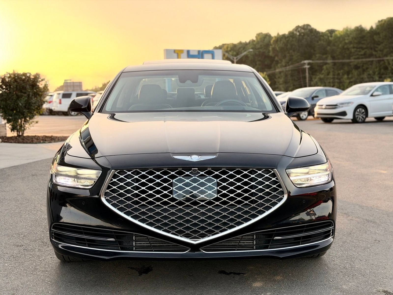 Used 2020 Genesis G90 3.3T Premium RWD image 18