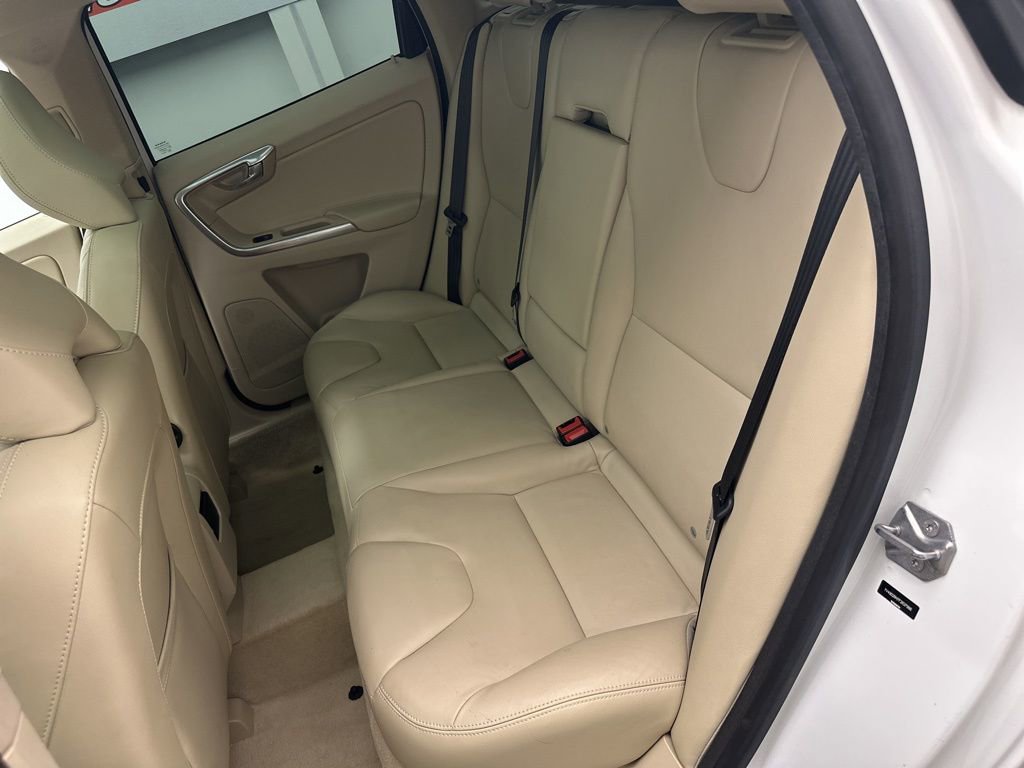Used 2015 Volvo XC60 T6 Platinum AWD/4WD image 12