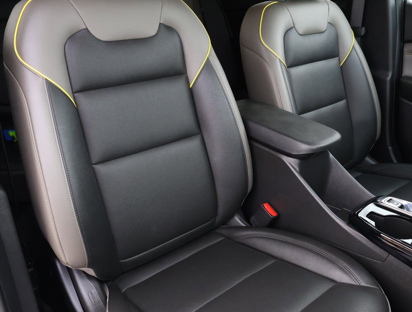 Used 2025 Chevrolet Trax ACTIV image 18