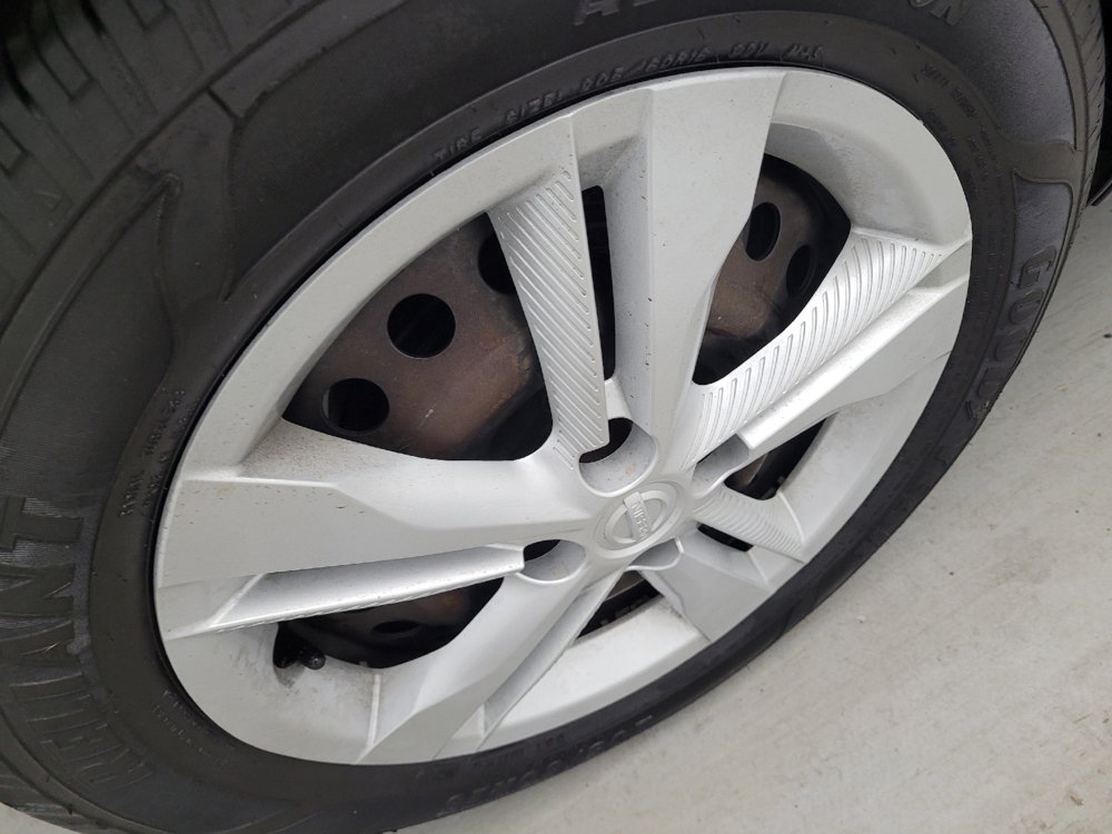Used 2021 Nissan Kicks S FWD image 31