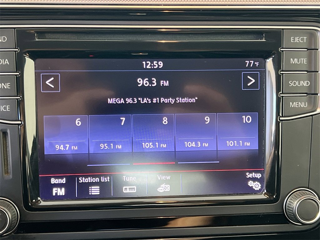 Used 2017 Volkswagen Passat 1.8T R-Line image 14