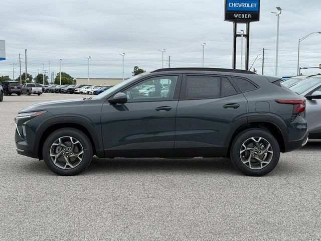 New 2026 Chevrolet Trax LT FWD image 2
