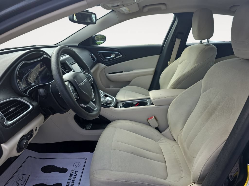 Used 2016 Chrysler 200 Limited FWD image 9