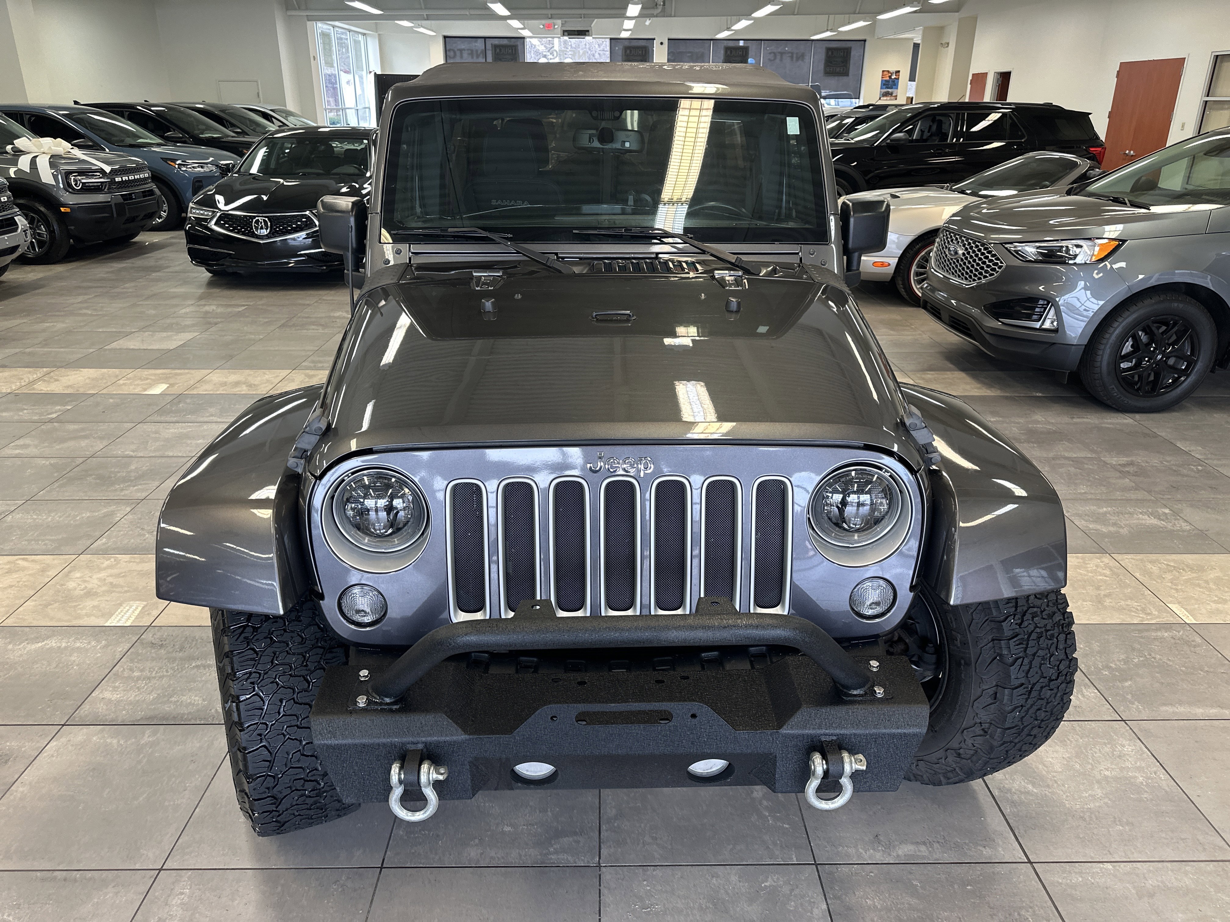 Used 2016 Jeep Wrangler Unlimited Sahara w/ Dual Top Group image 19