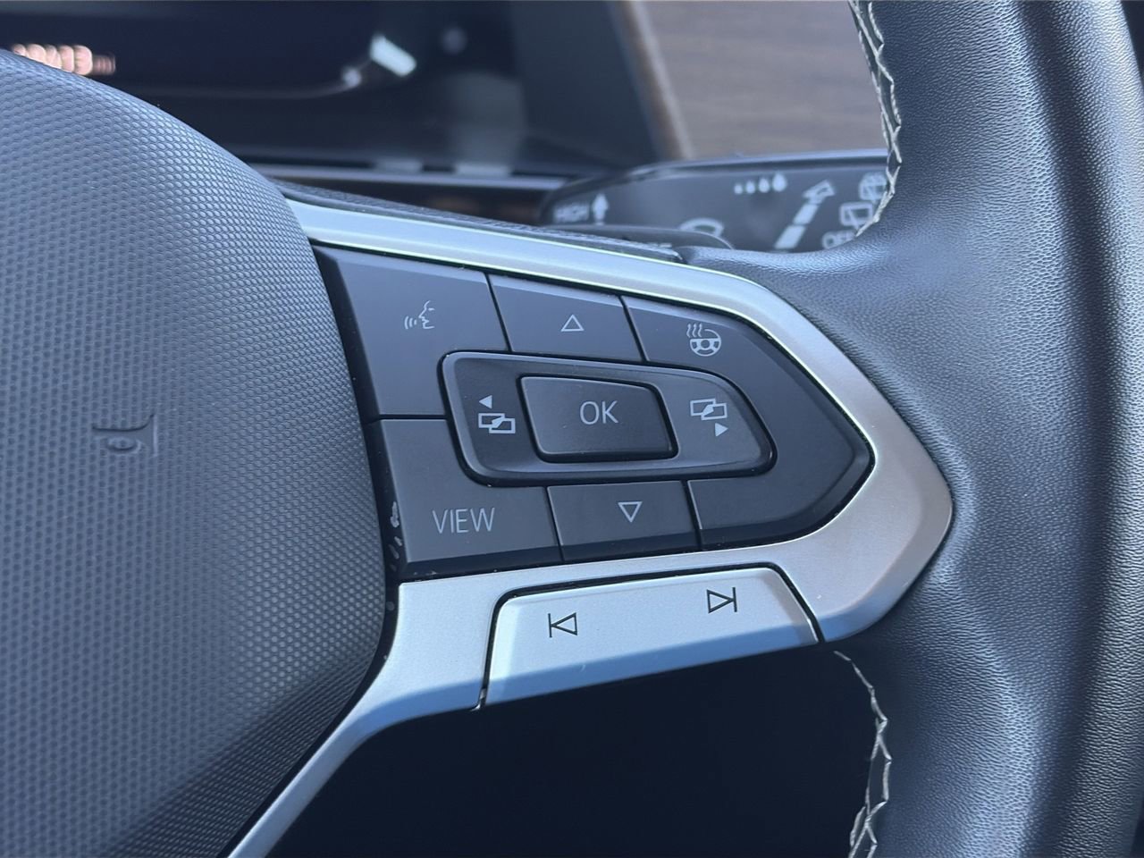 Used 2024 Volkswagen Atlas SE image 22