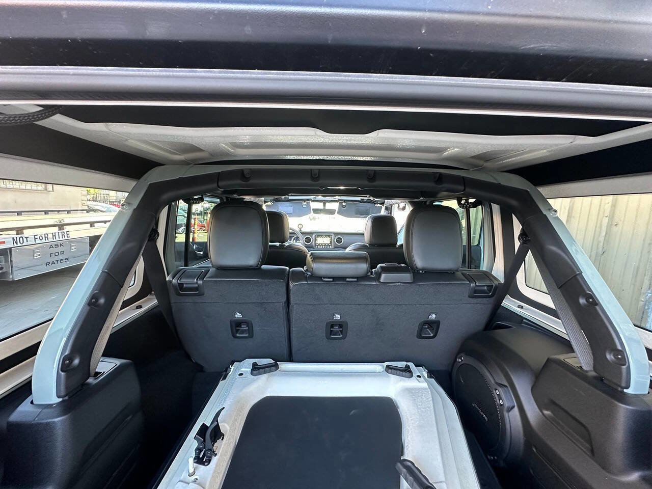 Used 2023 Jeep Wrangler Unlimited Sahara w/ Cold Weather Group AWD/4WD image 26