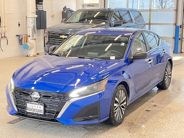 Used 2025 Nissan Altima 2.5 SV image 4