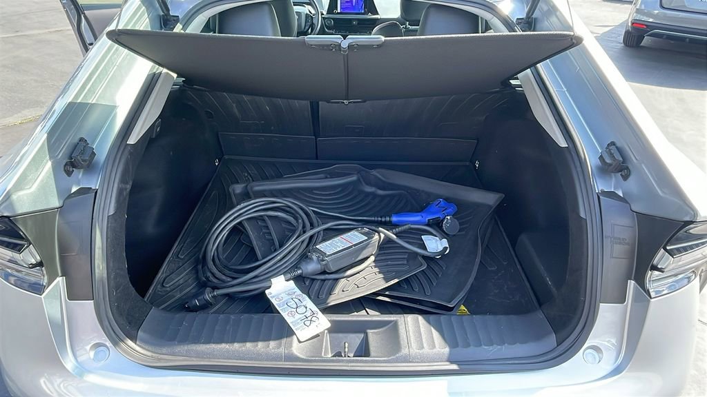 Used 2023 Toyota Prius Prime XSE Premium image 31