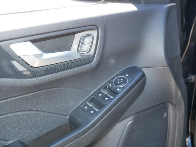 Used 2025 Ford Escape ST-Line Select AWD/4WD image 16