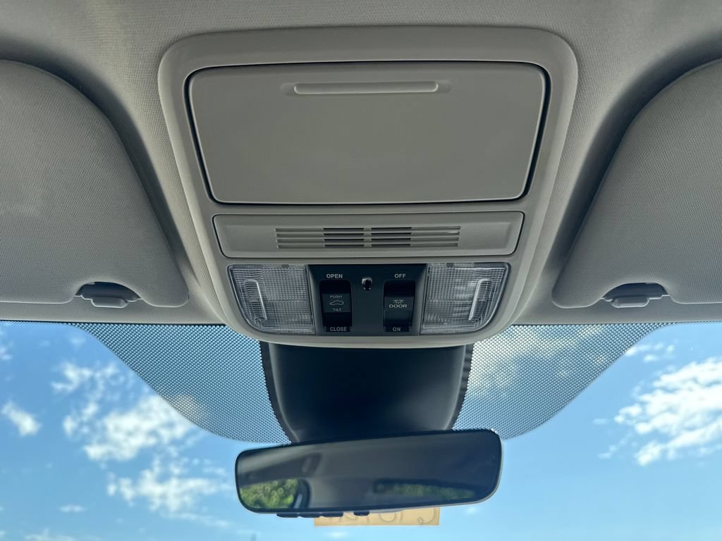 New 2026 Honda Odyssey Touring image 19