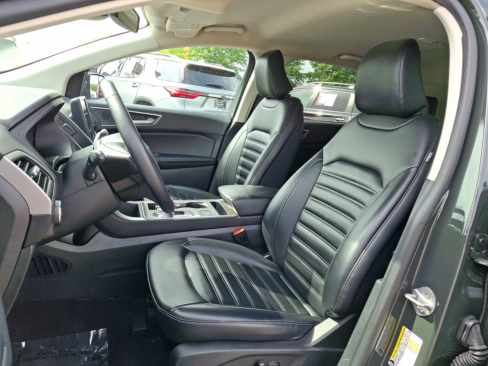 Used 2024 Ford Edge SEL AWD/4WD image 16