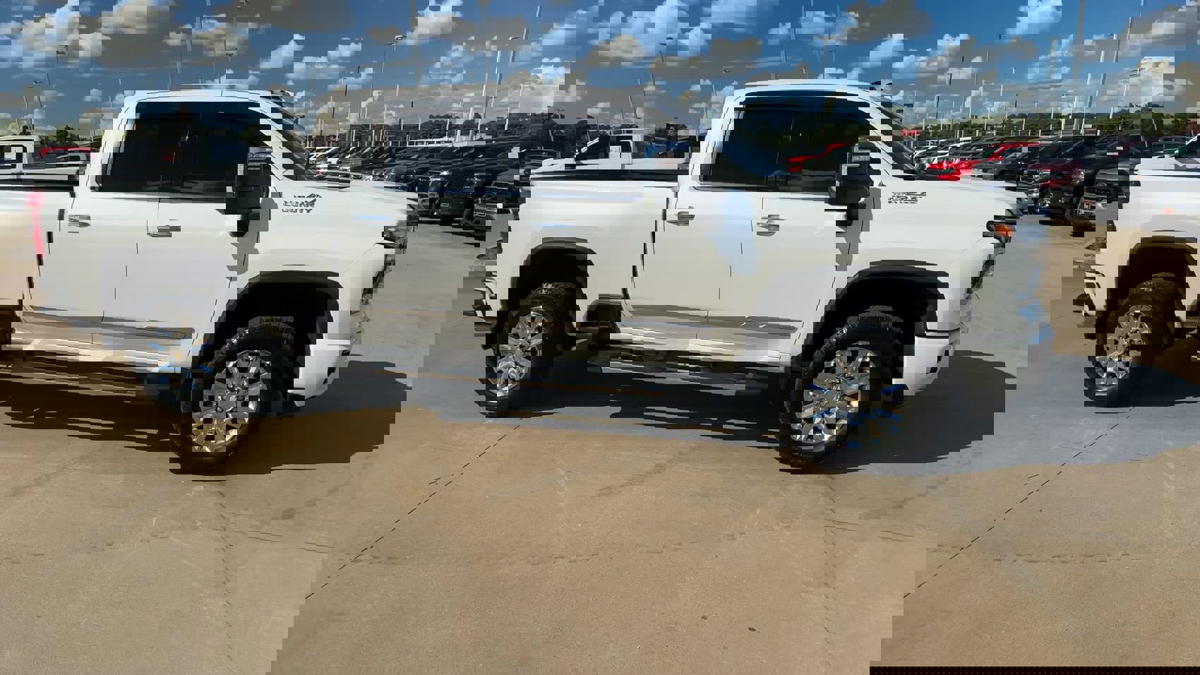 Used 2024 Chevrolet Silverado 2500 High Country w/ High Country Premium Package image 8