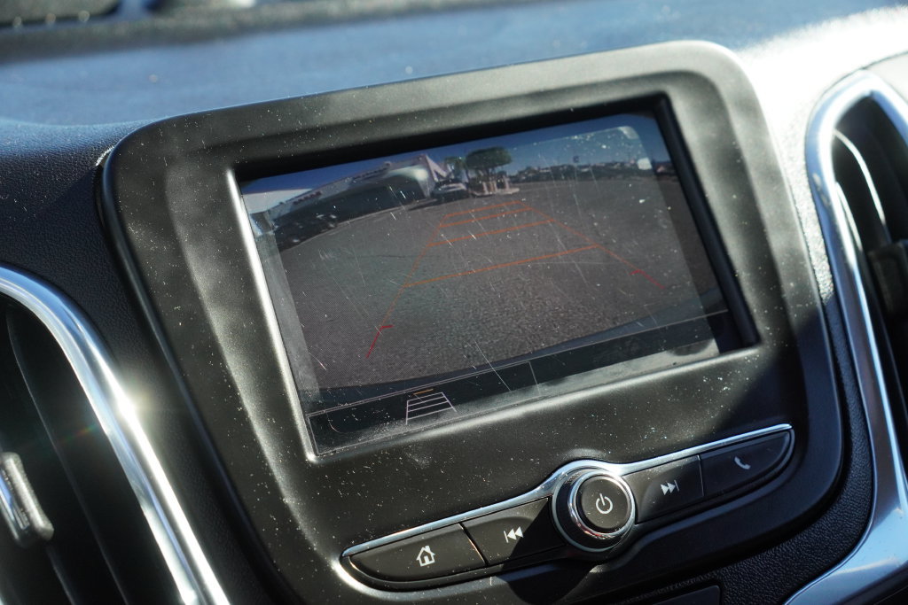 Used 2024 Chevrolet Equinox LS FWD image 24