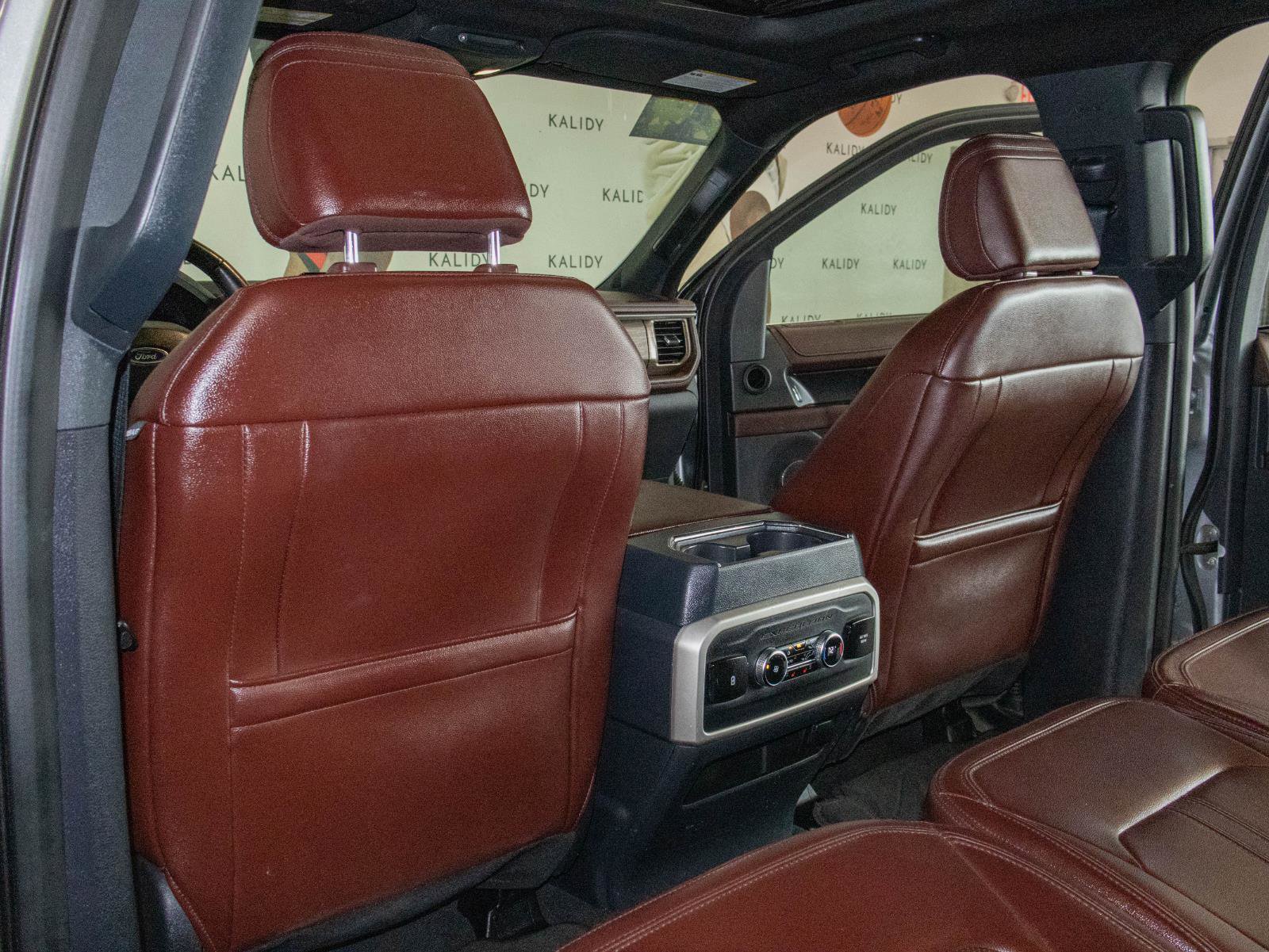 Used 2024 Ford Expedition Limited image 10