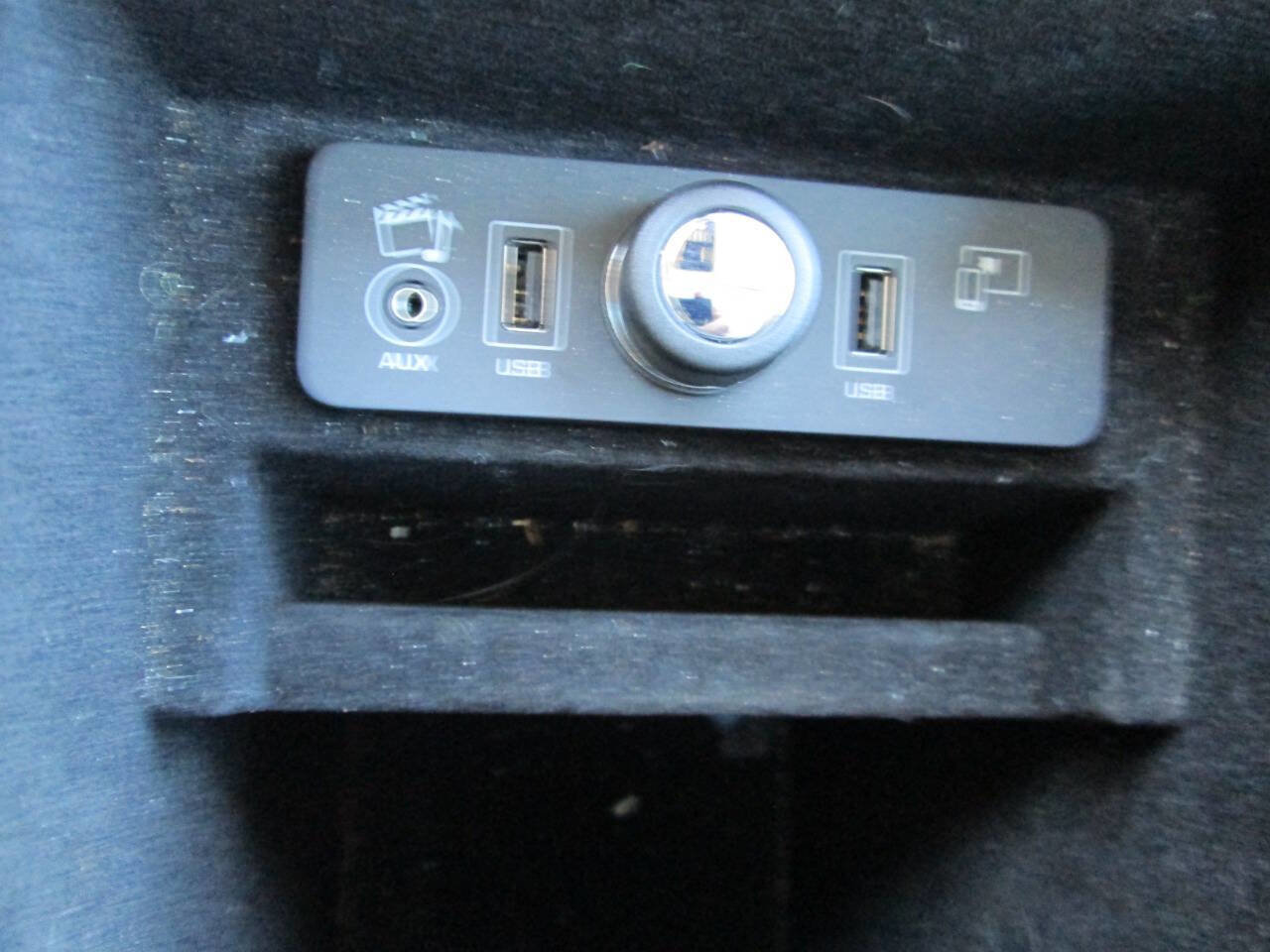 Used 2016 Land Rover Range Rover Long Wheelbase Supercharged image 25