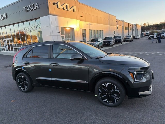 New 2025 Kia Niro Wind w/ Wind Preserve Package image 2