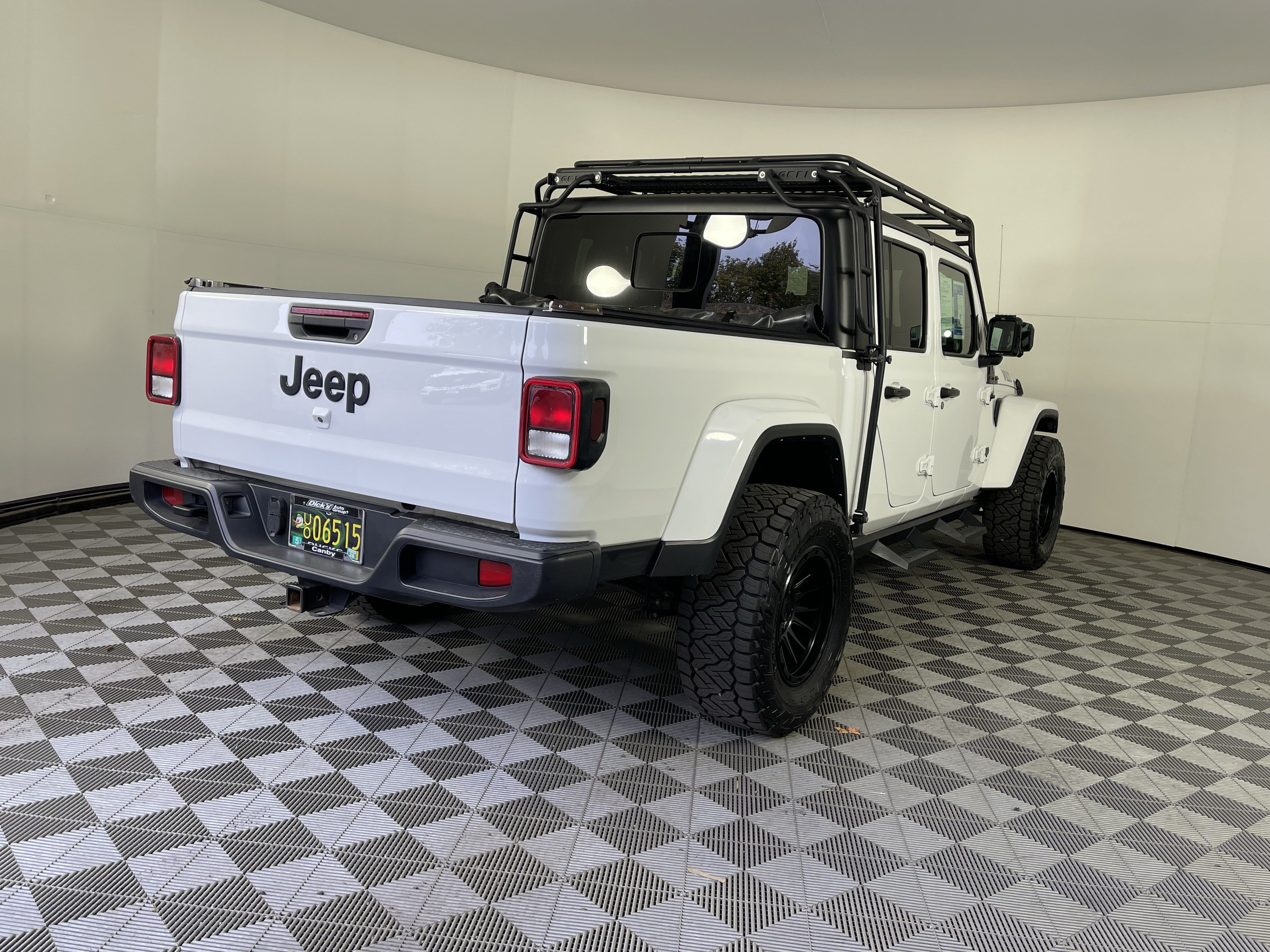 Used 2022 Jeep Gladiator Sport AWD/4WD image 5