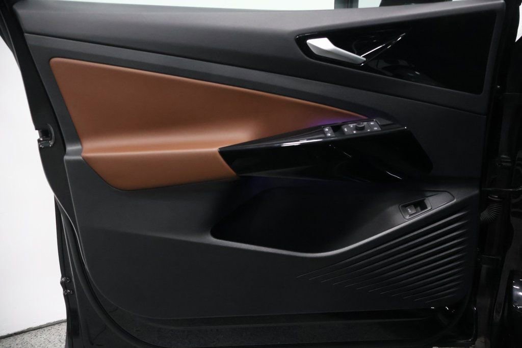 Used 2021 Volkswagen ID.4 Pro S w/ Gradient Package image 12