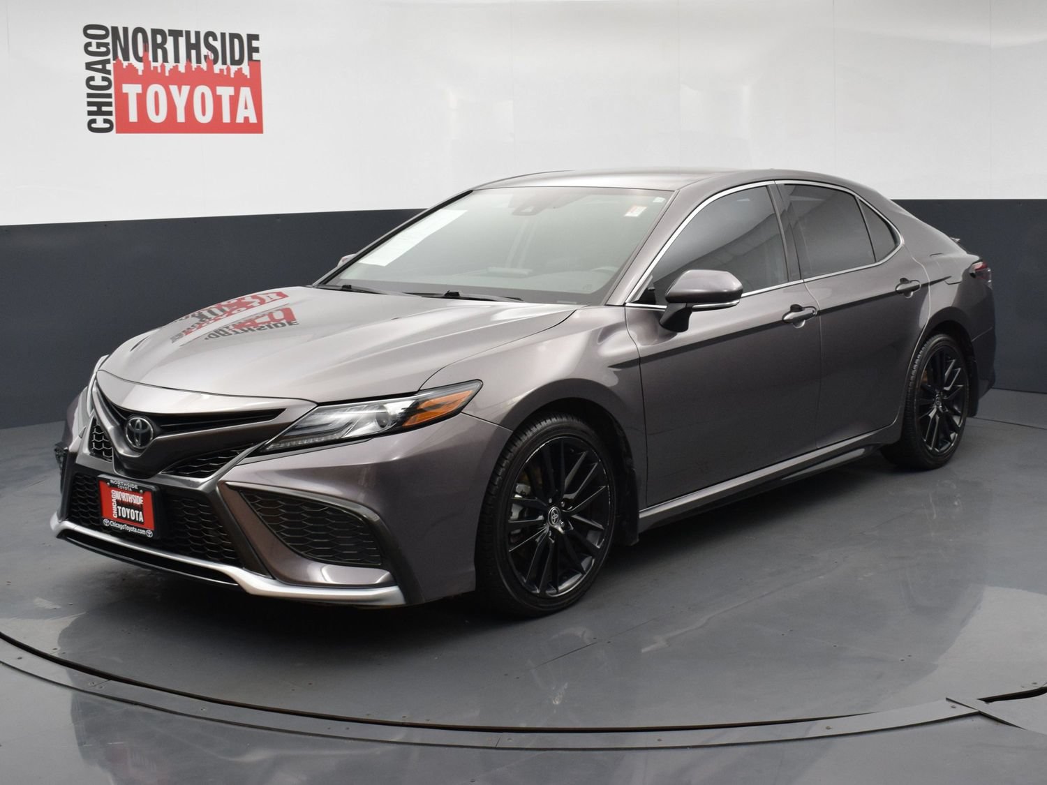 Used 2022 Toyota Camry XSE FWD image 8