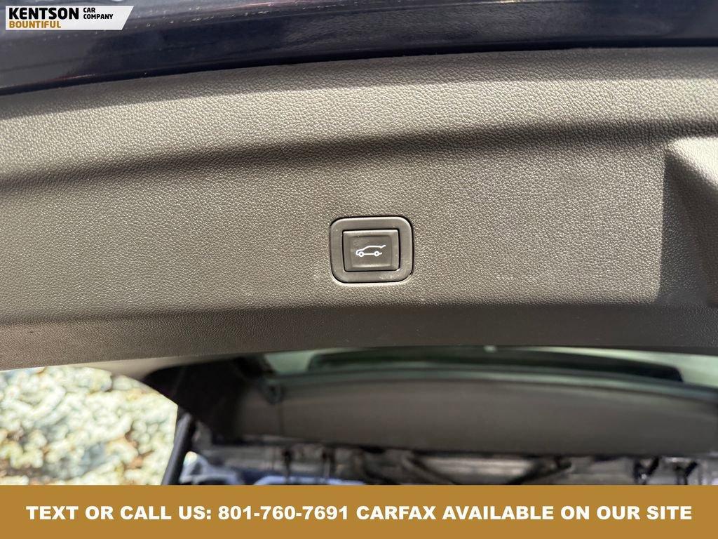 Used 2023 GMC Yukon SLT image 40