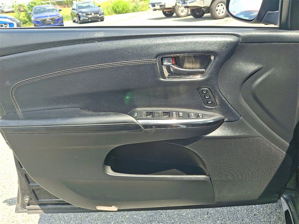 Used 2018 Toyota Avalon XLE Premium image 12