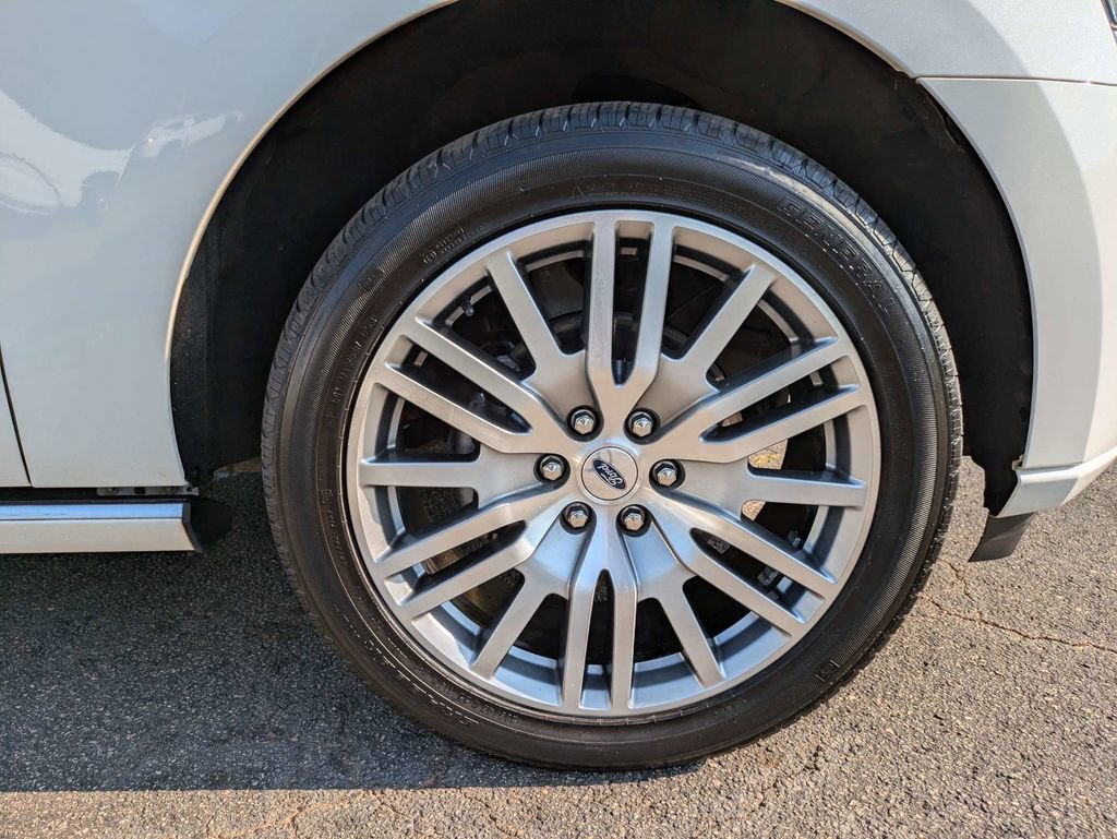 Used 2023 Ford Expedition Max Platinum RWD image 11