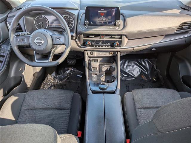 Used 2024 Nissan Rogue SV image 16