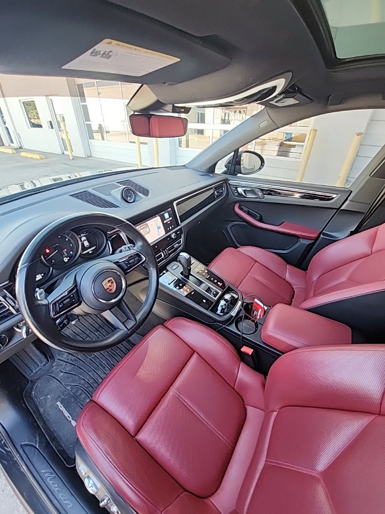Used 2023 Porsche Macan AWD/4WD image 12