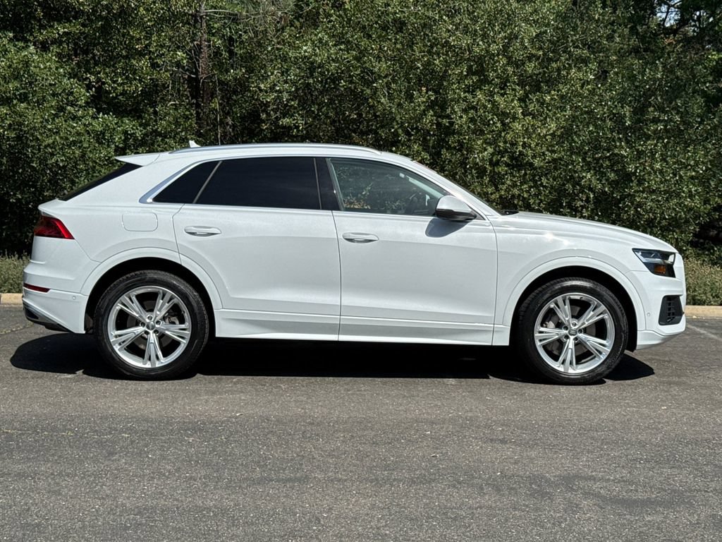 Used 2020 Audi Q8 Premium Plus w/ Premium Plus Package AWD/4WD image 4