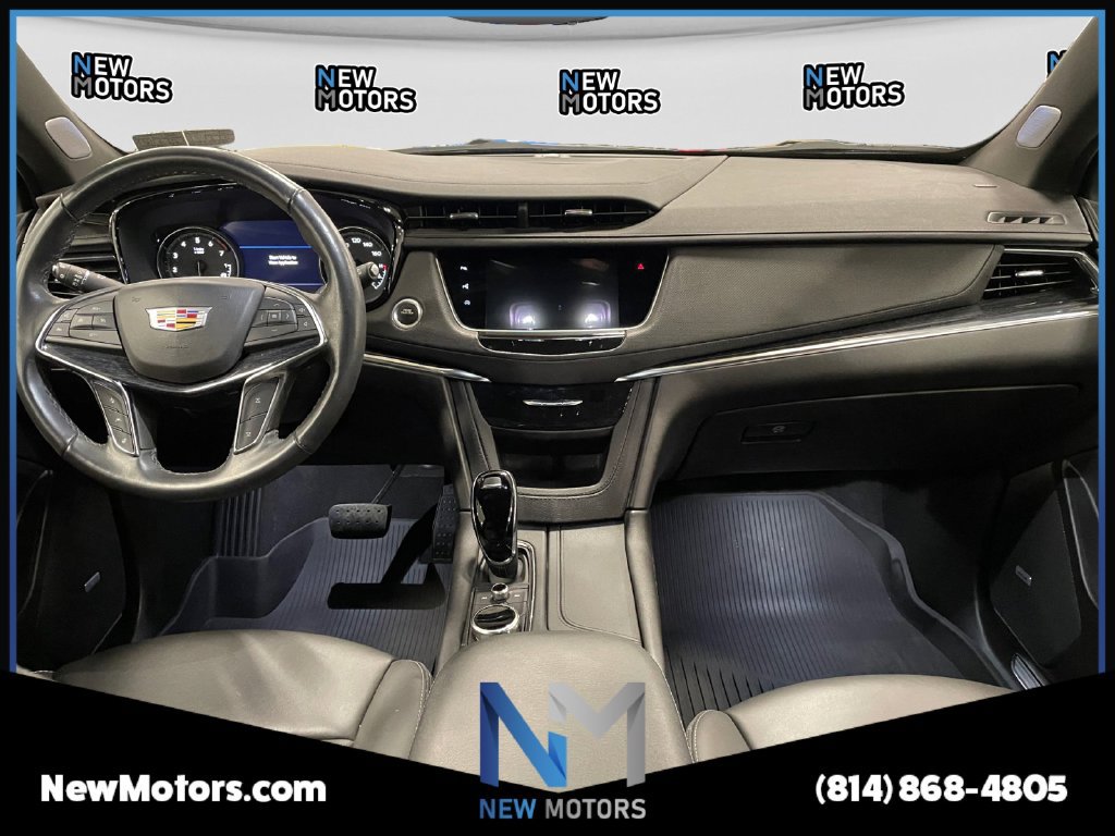 Used 2023 Cadillac XT5 Premium Luxury w/ Technology Package AWD/4WD image 11
