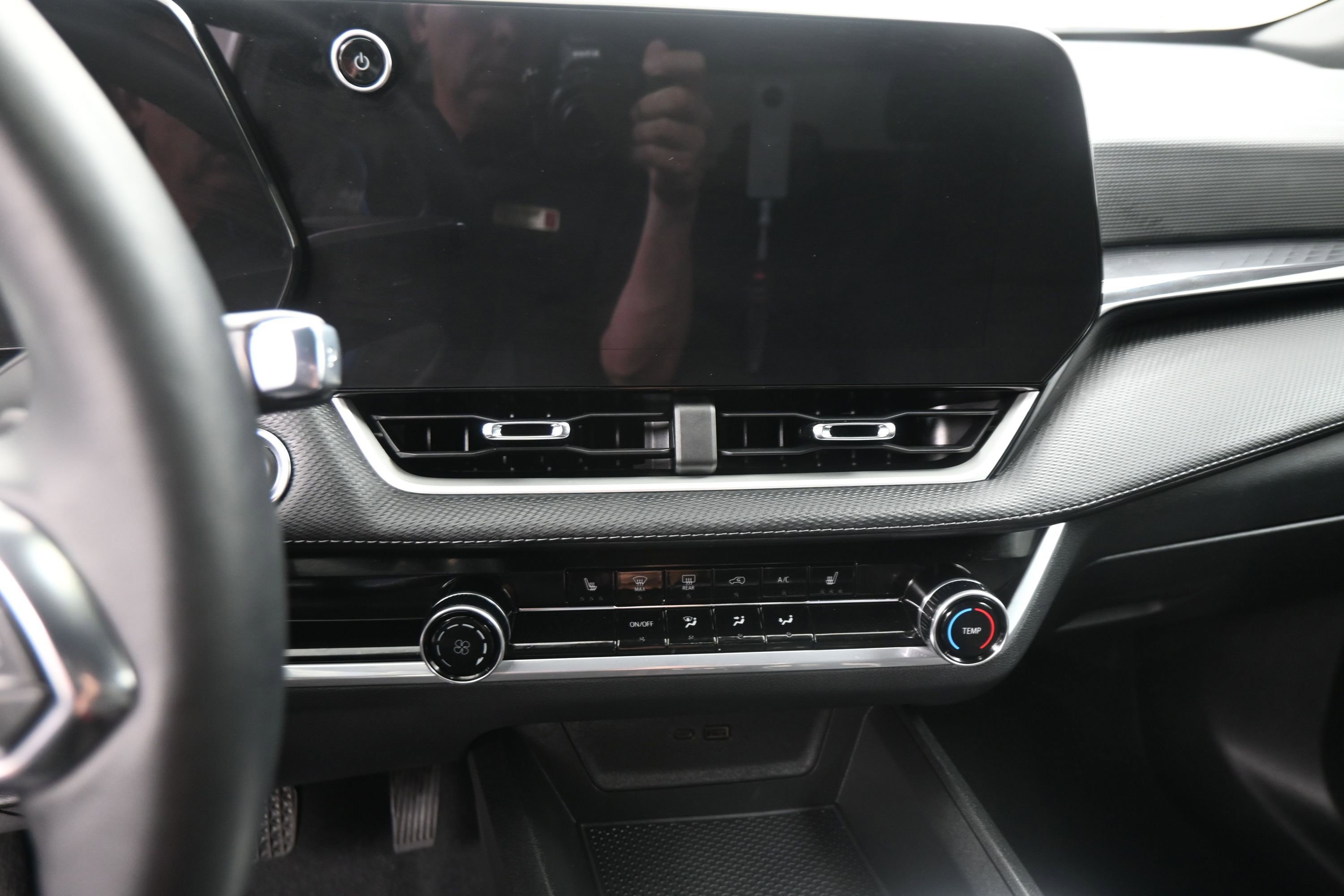 Used 2026 Chevrolet Equinox LT FWD image 15