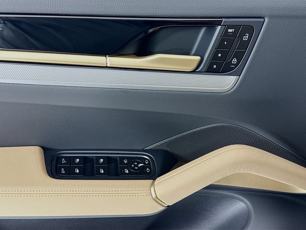 New 2026 Porsche Cayenne S AWD/4WD image 11
